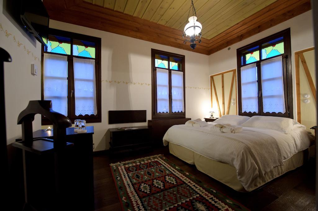Orologopoulos Mansion Luxury Hotel Kastoria Habitación foto
